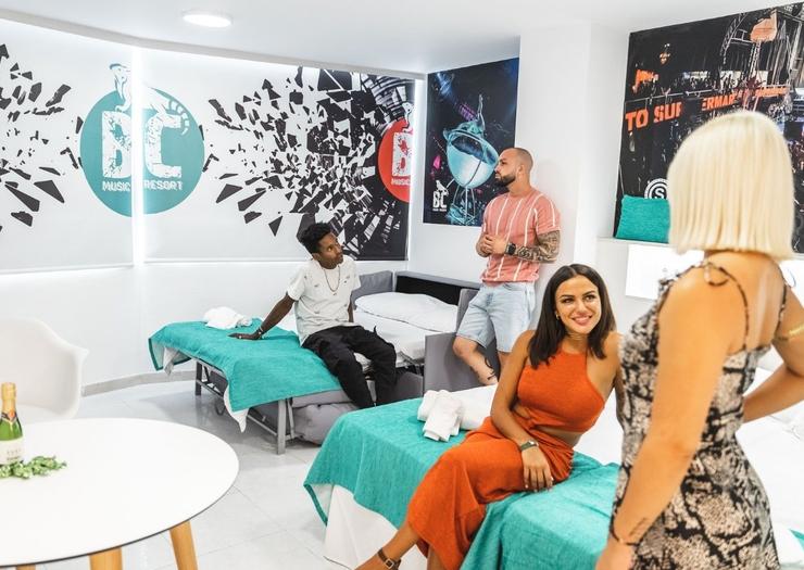 DJ Party Studio 2/5 Appartements BC Music Resort™ (Recommended for Adults) Benidorm DJ Party Studio 2/5 Appartements BC Music Resort™ (Recommended for Adults) Benidorm