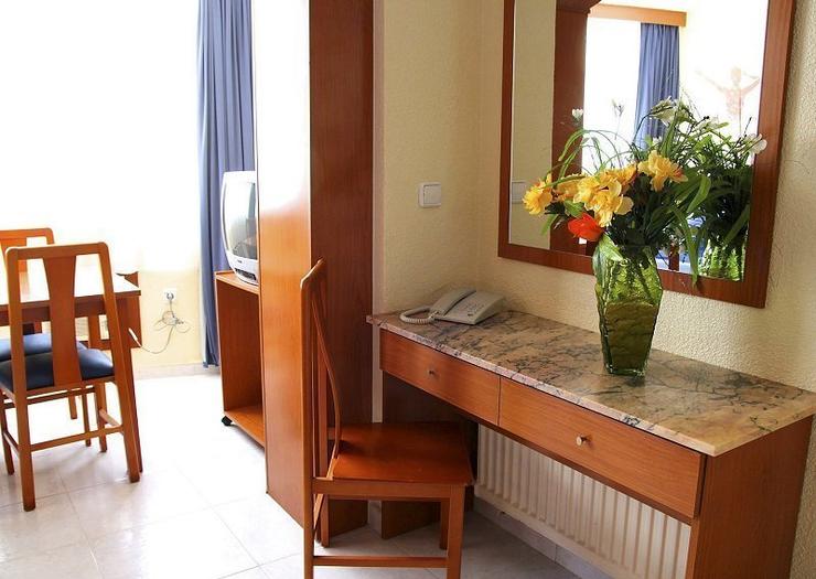 Appartement Standard (Etude + 1 Chambre + 1 Terrase) 6/6 Appartements BC Music Resort™ (Recommended for Adults) Benidorm Appartement Standard (Etude + 1 Chambre + 1 Terrase) 6/6 Appartements BC Music Resort™ (Recommended for Adults) Benidorm